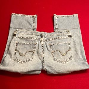 Lei denim cropped jeans!